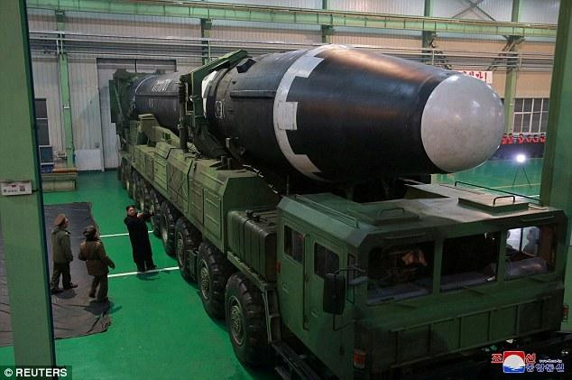 Triều Tiên tuyên bố thử thành công tên lửa đạn đạo liên lục địa (ICBM) mới có tên Hwasong-15. Ảnh: AP