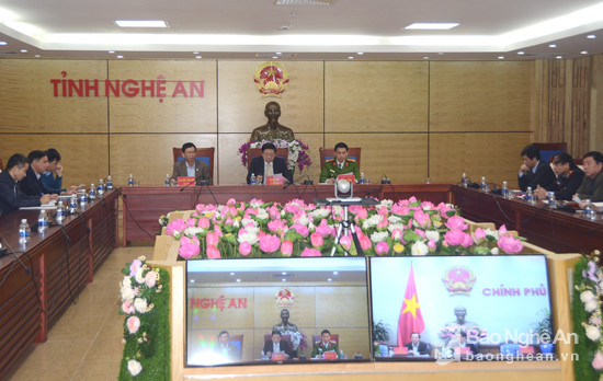 Điểm cầu Nghệ An tham dự hội nghị trực tuyến. Ảnh: Thanh Sơn