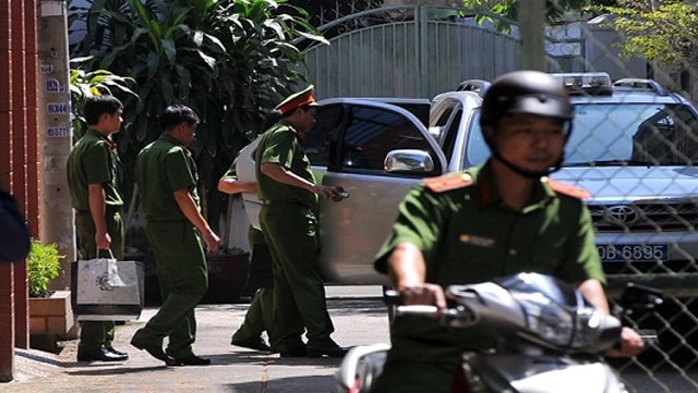 4 can bo bi bat cung mot ngay voi ong dinh la thang la ai? hinh anh 4