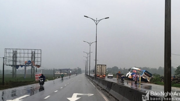 Hiện trường vụ tai nạn. Ảnh. Đình Toàn.