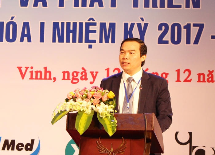Bác sỹ CKII Thái Doãn Thắng – Chủ tịch Hội Răng hàm mặt Nghệ An, Chủ tịch HĐQT – Tổng Giám đốc Bệnh viện RHM và PTTHTM Thái Thượng Hoàng khai mạc hội nghị. Ảnh: Đinh Nguyệt
