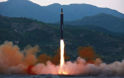 Một vụ phóng tên lửa của Triều Tiên. Ảnh: AP