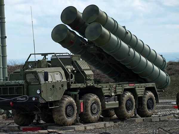 Hệ thống tên lửa phòng không hiện đại S-400 của Nga. (Nguồn: Sputnik)