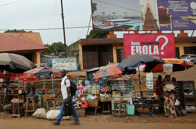 Dân số hơn 310 triệu người, GDP bình quân 57.467 USD, nền kinh tế lớn nhất thế giới - Mỹ đứng vị trí thứ 10 trong danh sách quốc gia giàu nhất thế giới 2017. Nền kinh tế của Guinea đã bị tàn phá nặng nề do dịch bệnh Ebola bùng phát vào năm 2014. Thu nhập bình quân đầu người của đất nước này vào năm 2016 chỉ chưa đầy 1.300 USD. Hiện nay, Guinea vẫn là một trong những quốc gia nghèo nhất thế giới