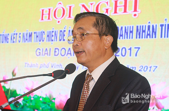 Đồng chí phó chủ tịch UBND tỉnh Lê Ngọc Hoa phát biểu chỉ đạo tại hội nghị. Ảnh: Phú Hưpng