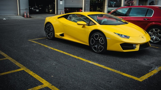 Lamborghini Huracan xuất hiện trên đường phố Hà Nội. (Ảnh: Tùng Lâm)