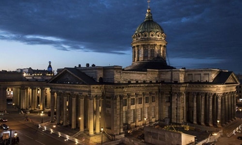 Nhà thờ Kazansky ở St Petersburg. Ảnh: AFP.