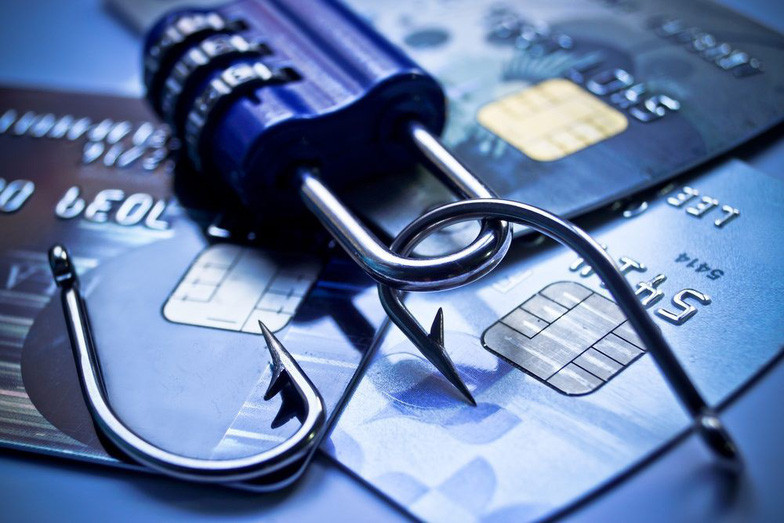 Thông tin thẻ tín dụng, một trong những mục tiêu kẻ lừa đảo nhắm tới - Ảnh: INFORMATION SECURITY BUZZ