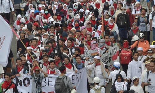 Khoảng 80.000 người ngày 17/12 tập trung về đài tưởng niệm quốc gia ở thủ đô Jakarta, Indonesia, phản đối việc Trump coi Jerusalem là thủ đô Israel.