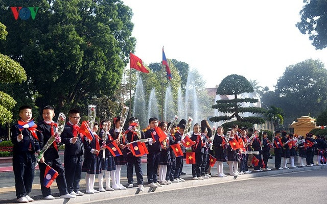 Sáng nay, Lễ đón trọng thể Tổng Bí thư, Chủ tịch nước Lào đã diễn ra tại Phủ Chủ tịch.