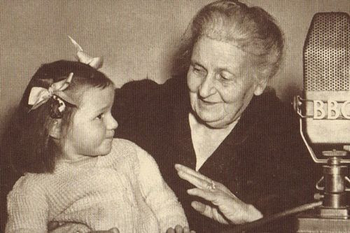 Maria Montessori đã lập ra 19 nguyên tắc dạy con cực hiệu quả. (Ảnh: Internet)