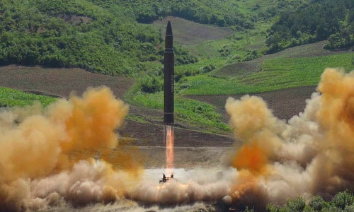 Tên lửa đạn đạo xuyên lục địa Hwasong-14 của Triều Tiên. Ảnh: KCNA.