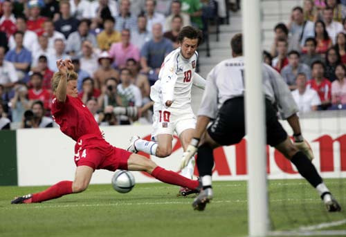 Rosicky ở Euro 2004. Ảnh: Action Images.