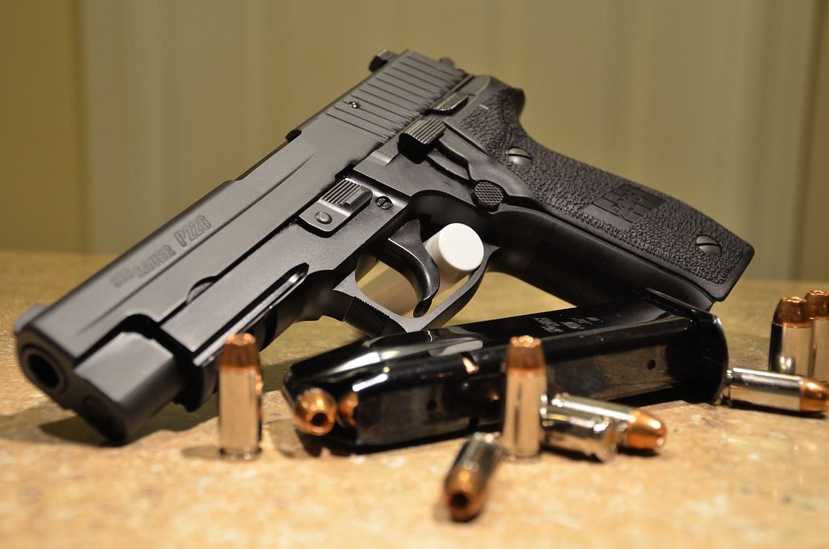 SIG Sauer P226 được đặc nhiệm SEAL Mỹ tin dùng trong suốt 28 năm.