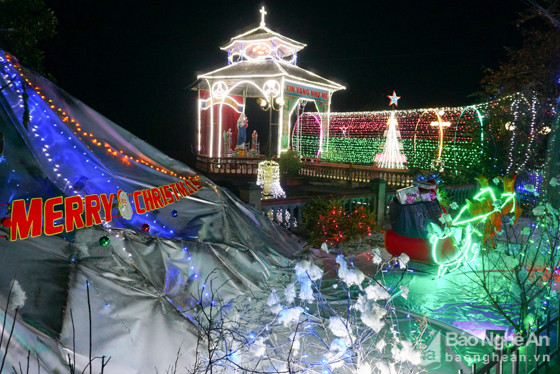Một công trình đón lễ Giáng sinh 2017 tại Bảo Nham, Yên Thành.