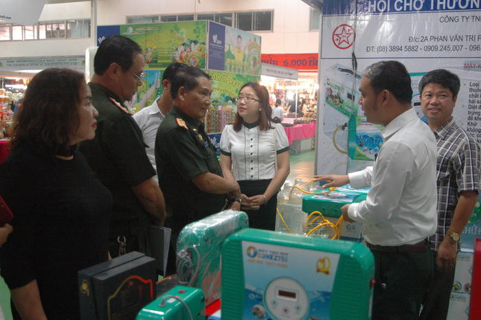 Hội chợ thương mại Việt Nam - Lào. Ảnh: Internet