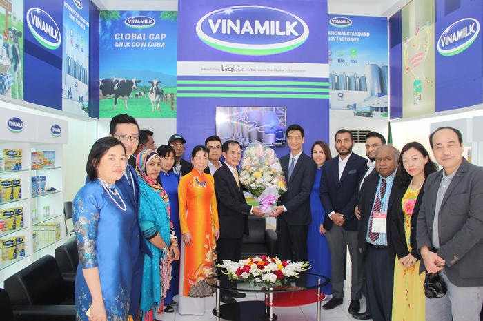 Gian hàng trưng bày của Vinamilk tham gia Hội chợ triển lãm quốc tế tại thủ đô Dhaka (Bangladesh) đầu năm 2017. Ảnh: P.V