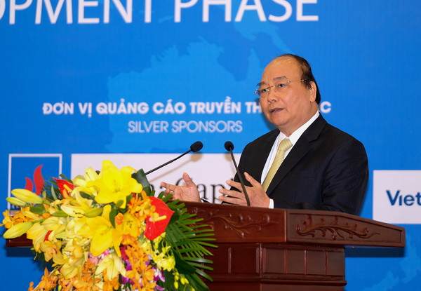Thủ tướng Nguyễn Xuân Phúc phát biểu chỉ đạo tại Diễn đàn kinh tế quốc tế. Ảnh: VGP