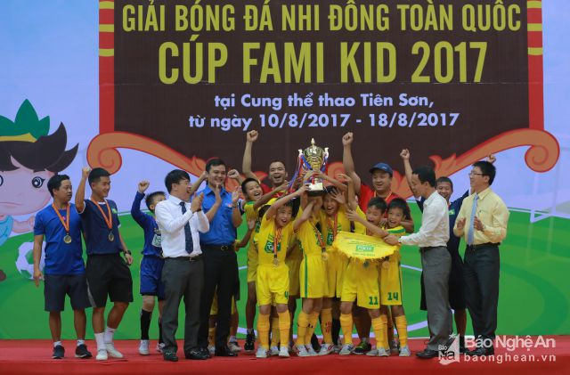 U11 SLNA và điểm sáng của bóng đá xứ Nghệ năm 2017