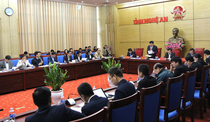Đồng chí Nguyễn Xuân Đường, Phó Bí thư Tỉnh ủy, Chủ tịch UBND tỉnh chủ trì cuộc họp