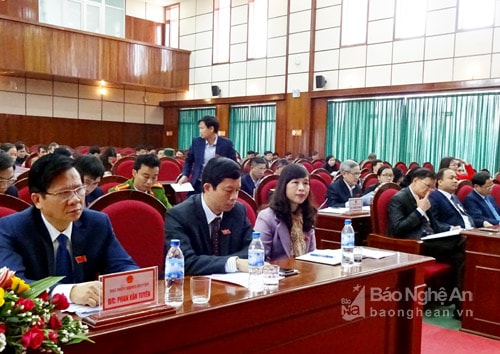 Các đại biểu tham dự kỳ họp HĐND huyện Yên Thành. Ảnh: Thái Hồng
