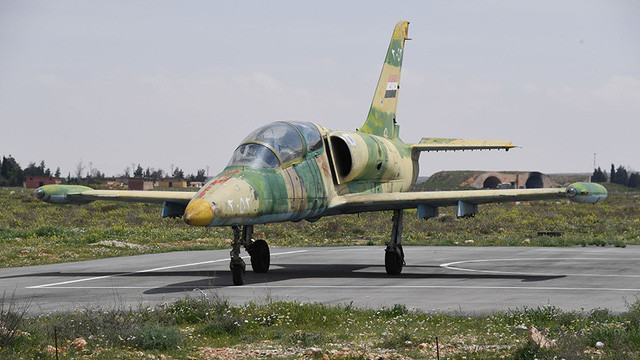 Một máy bay huấn luyện của Không quân Syria ở căn cứ Shayrat. Ảnh: Sputnik