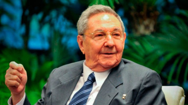 Ông  Raul Castro.