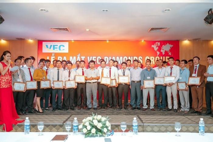 Các thành viên của VEC DIAMONDS GROUP tại lễ ra mắt.