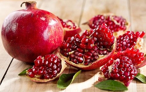 Người Thổ Nhĩ Kỳ cho rằng ăn lựu sẽ gặp nhiều may mắn .