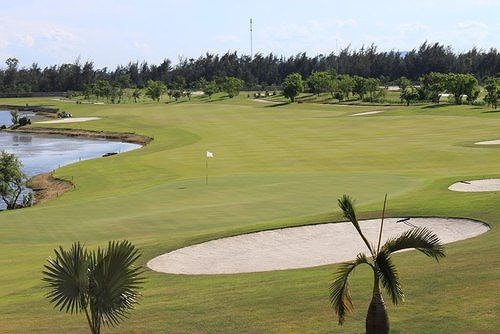 Sân golf Cửa Lò. Ảnh tư liệu