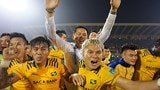 Tiếc cho Văn Quyết và Phi Sơn!