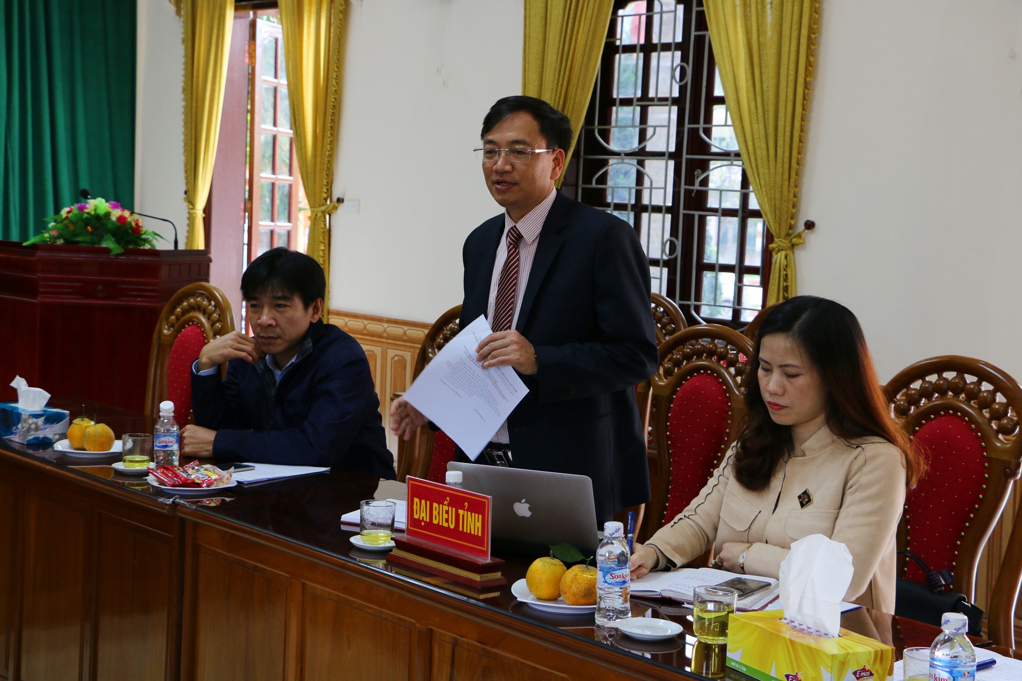 Đồng chí Trần Hữu Nghĩa - Phó Tổng biên tập Báo Nghệ An phát biểu nhấn mạnh thêm một số nội dung tuyên truyền trong năm 2018. Ảnh: Nguyễn Hải