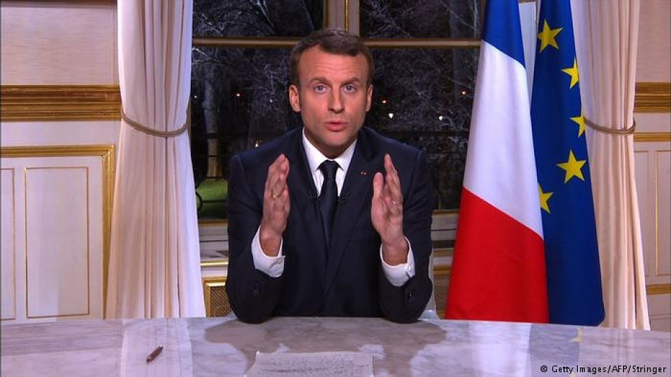Tổng thống Emmanuel Macron kêu gọi hồi sinh tinh thần đoàn kết, cảnh báo về chủ nghĩa dân tộc. Ông cũng tuyên bố Pháp sẽ tiếp tục 