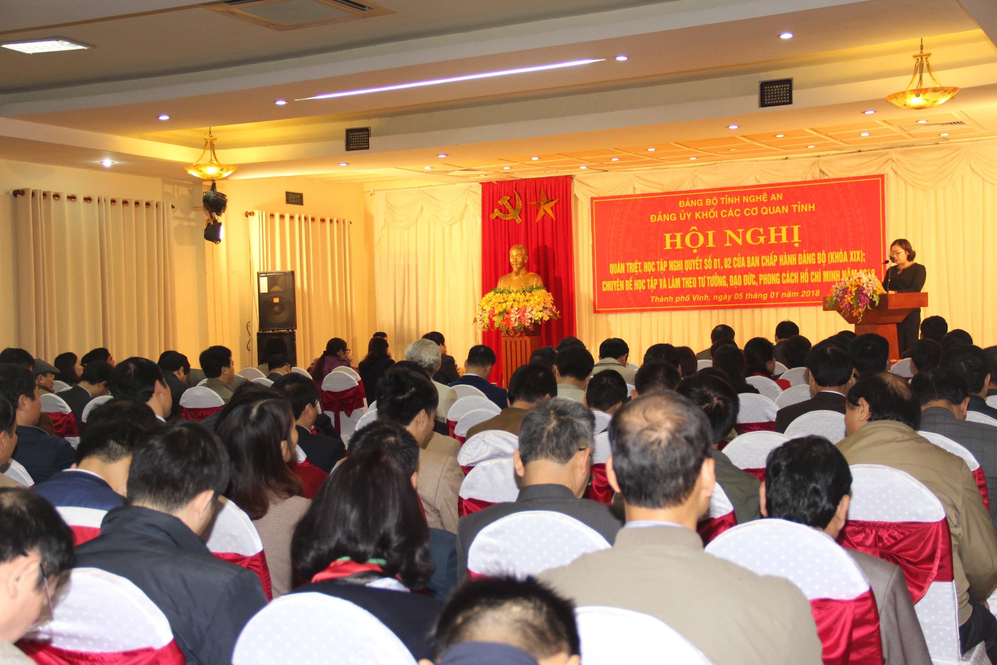 Đảng ủy Khối