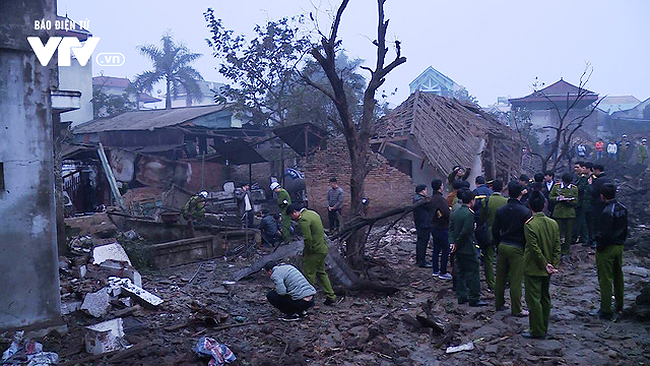 Khung cảnh hoang tàn sau vụ nổ kho phế liệu tại Bắc Ninh.