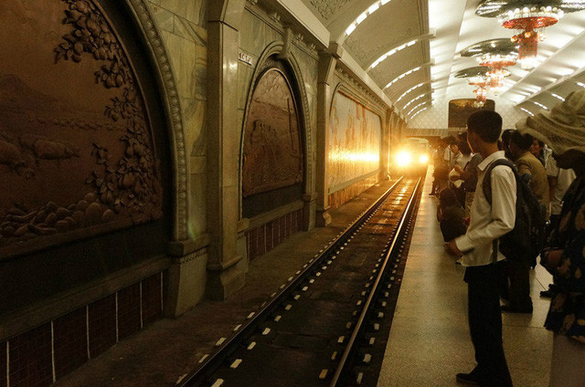 Ga tàu điện ngầm Bình Nhưỡng dài khoảng 24km với 17 trạm và 2 đường ray.nh: Sputnik)