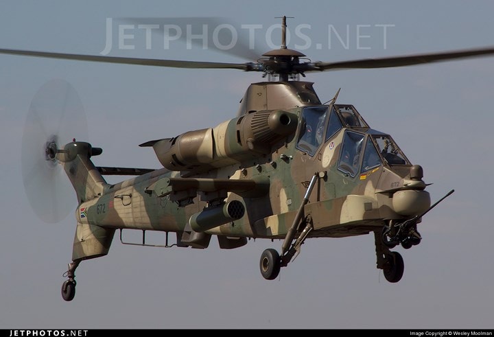 AH-2 Rooivalk có thể được trang bị các loại vũ khí khác nhau tùy sứ mệnh và nhiệm vụ được giao phó. Ảnh: Jetphotos.