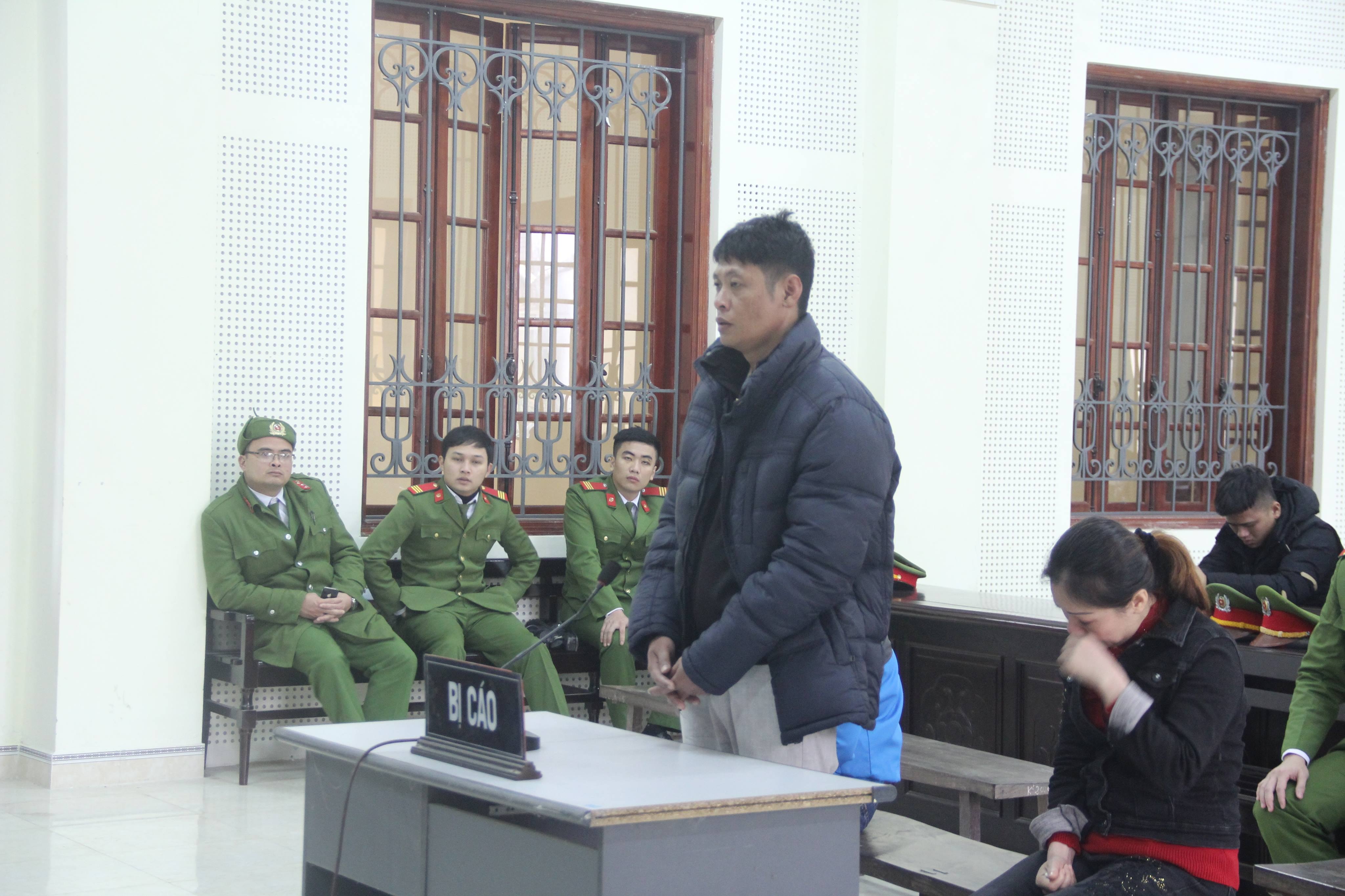 Các bị cáo tại tòa,ảnh Như Bình