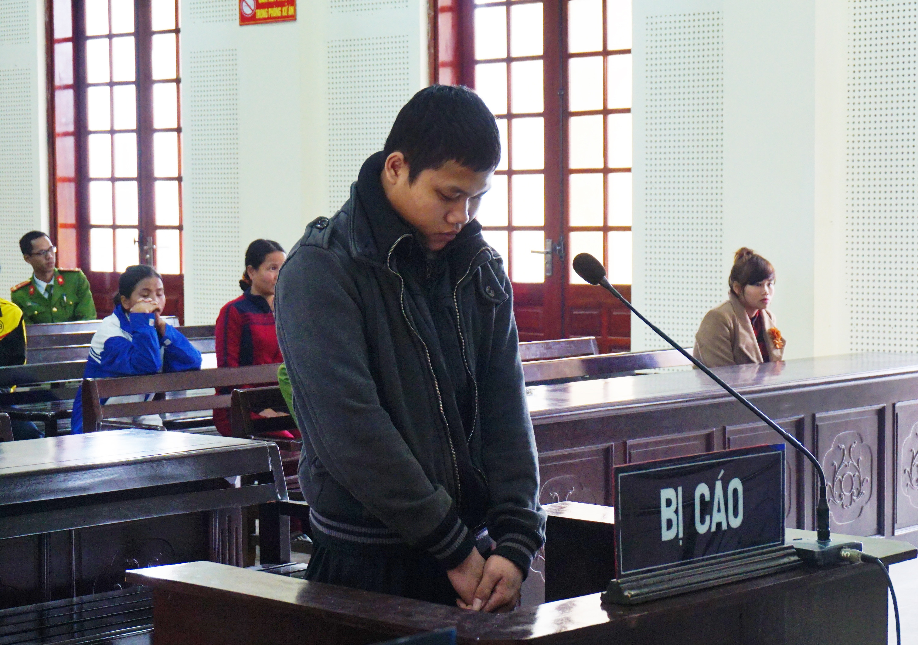Bị cáo Ngân Văn Hiền tại phiên tòa. Ảnh: Như Bình