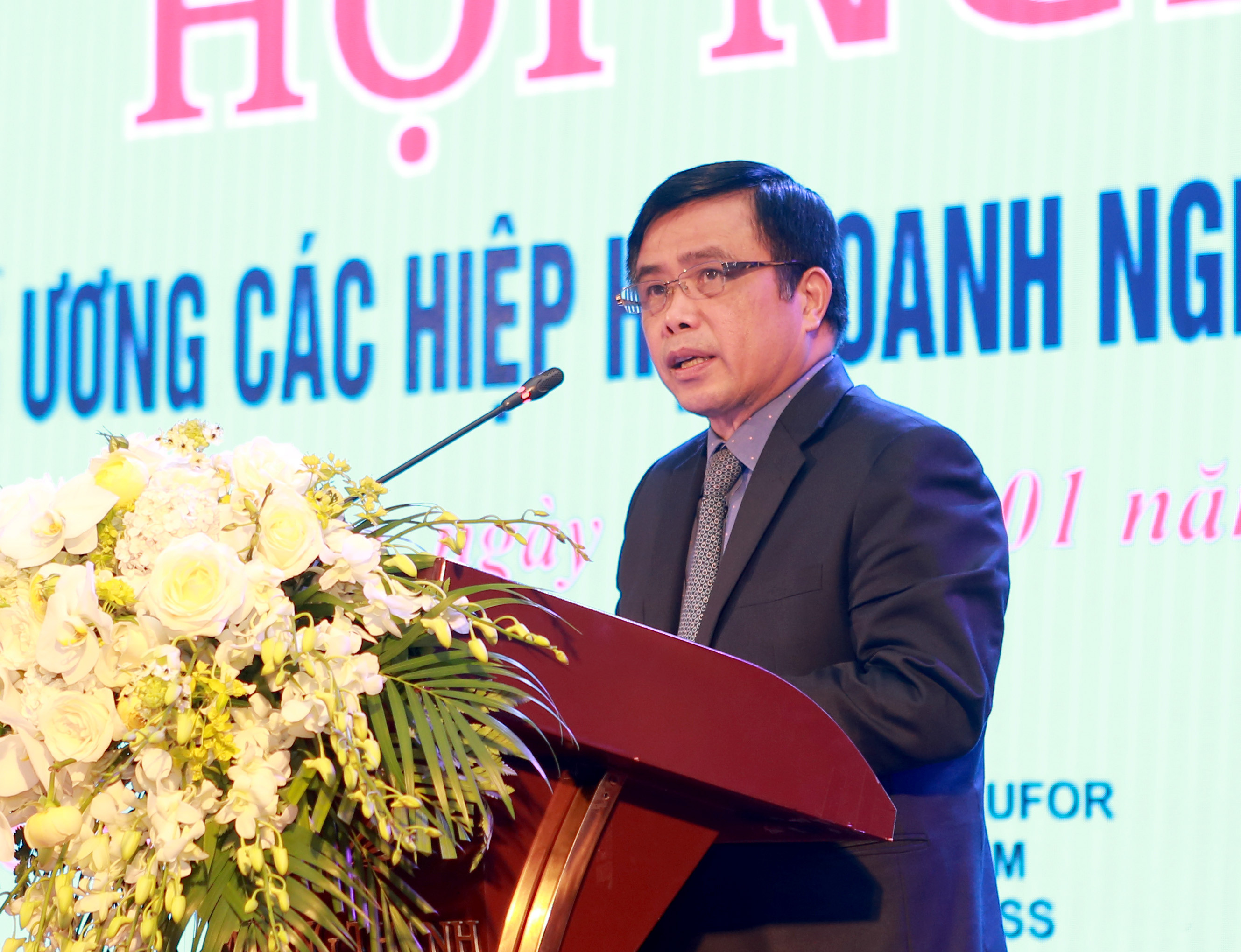 Đồng chí Huỳnh Thanh Điền - Phó Chủ tịch UBND tỉnh Nghệ An phát biểu tại hội nghị. Ảnh: Quang An