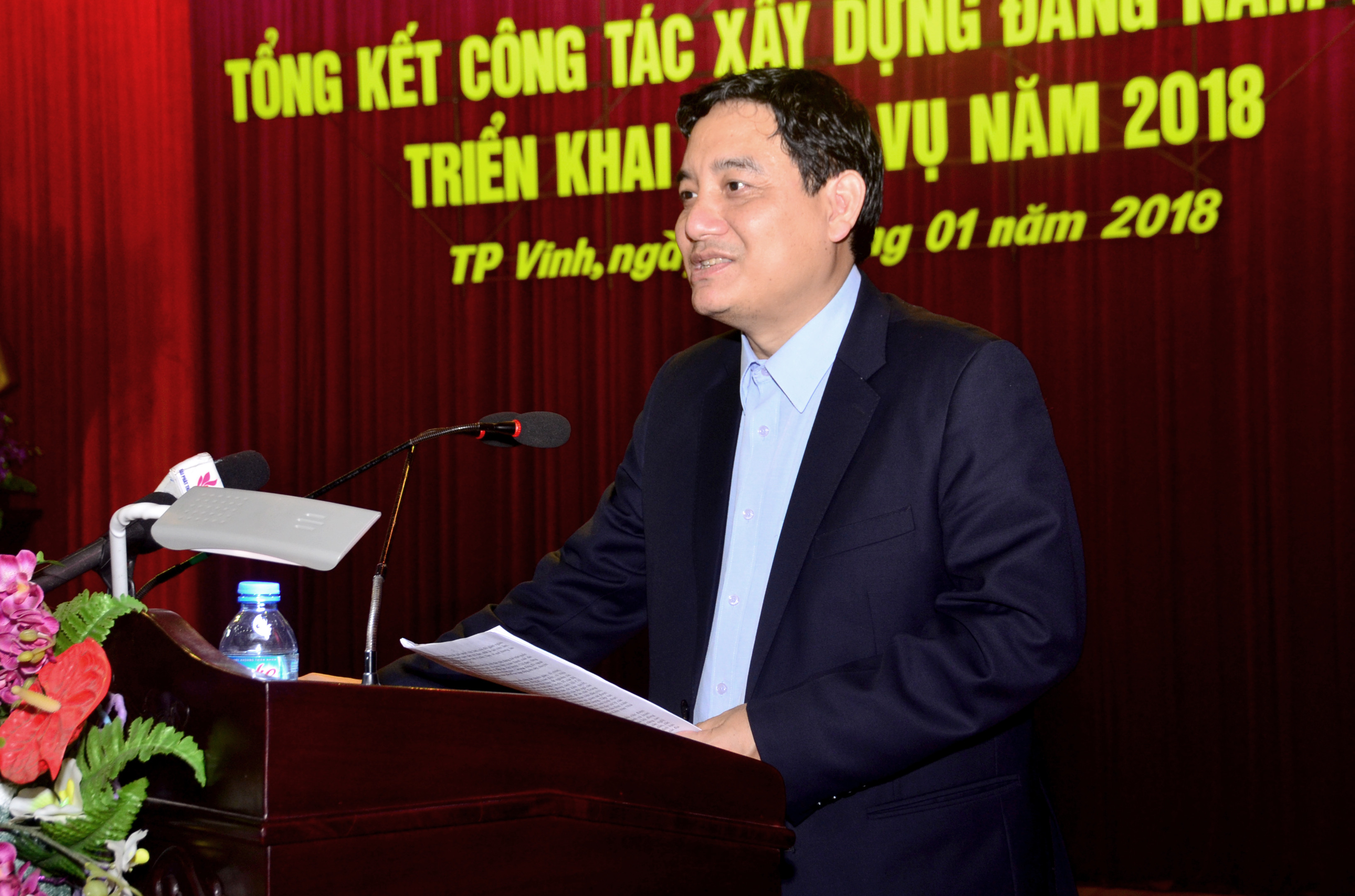 Bí thư Tỉnh ủy Nguyễn Đắc Vinh phát biểu chỉ đạo tại hội nghị. Ảnh: Thành Duy