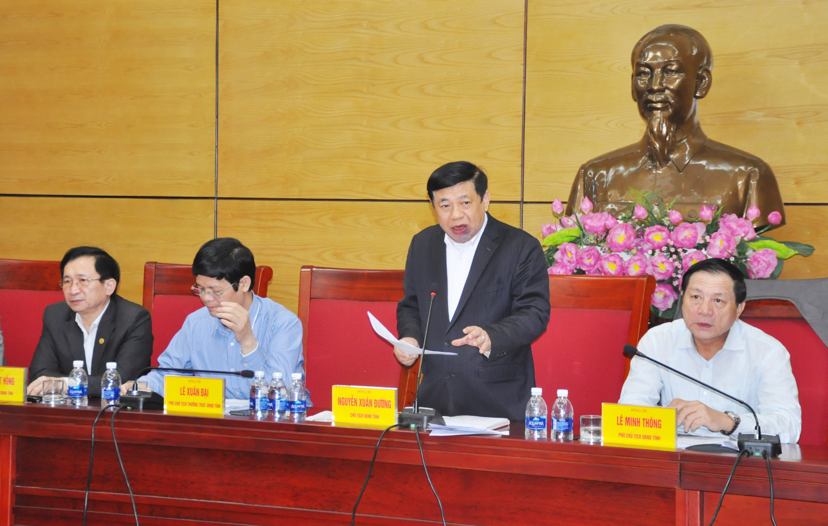 Đồng chí Nguyễn Xuân Đường kết luận tại phiên họp. Ảnh: Thu Huyền