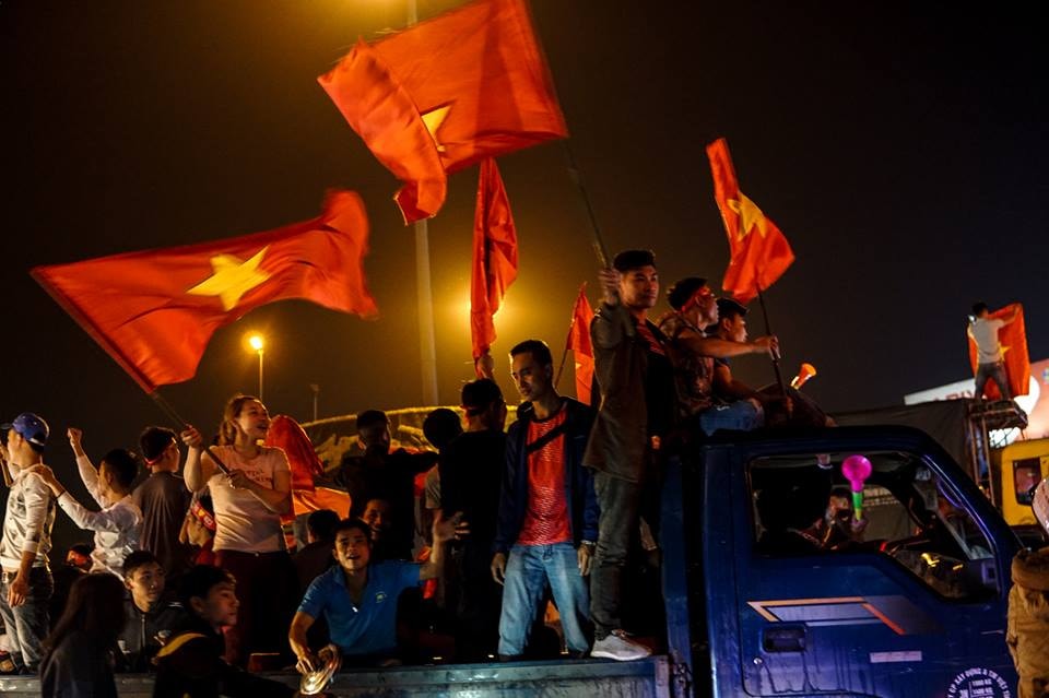 Đến ô tô... Ảnh: Lê Thắng