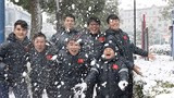 Hình ảnh đáng yêu của các tuyển thủ U23 Việt Nam dưới mưa tuyết