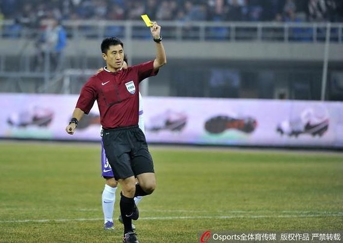 Dù có kinh nghiệm điều khiển các trận đấu đỉnh cao trong gần 8 năm qua nhưng ông Mã Ninh vẫn chưa một lần được tham gia cầm còi ở một VCK World Cup hay Asian Cup
