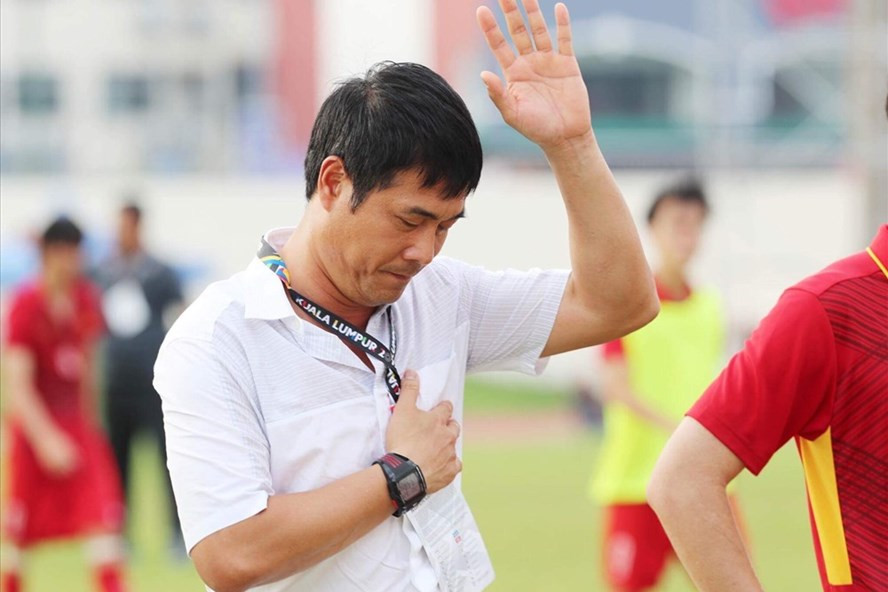 HLV Hữu Thắng từ chức sau thất bại ở SEA Games 29. Ảnh: H.A