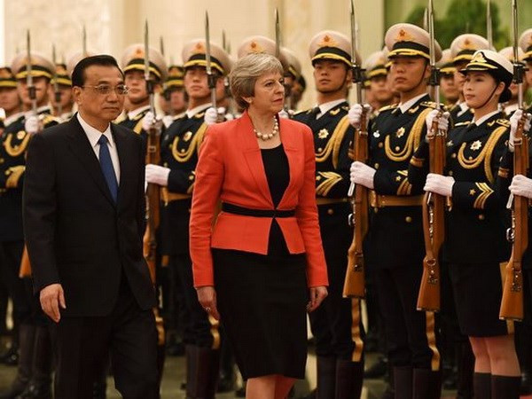 Thủ tướng Anh Theresa May tới Trung Quốc. Nguồn: AFP
