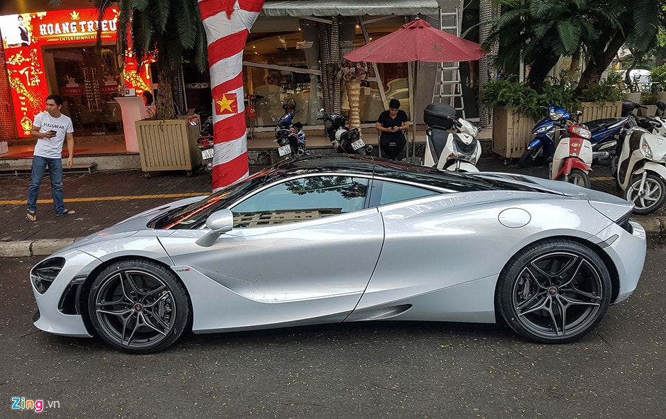 Sieu xe McLaren 720S lan dau xuat hien tren duong Sai Gon hinh anh 10