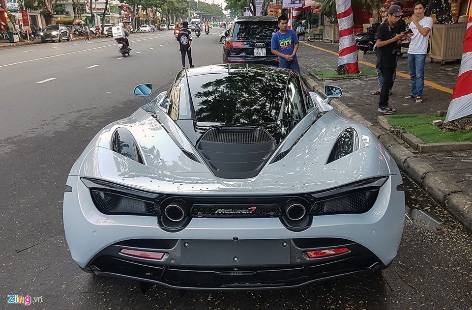 Sieu xe McLaren 720S lan dau xuat hien tren duong Sai Gon hinh anh 7