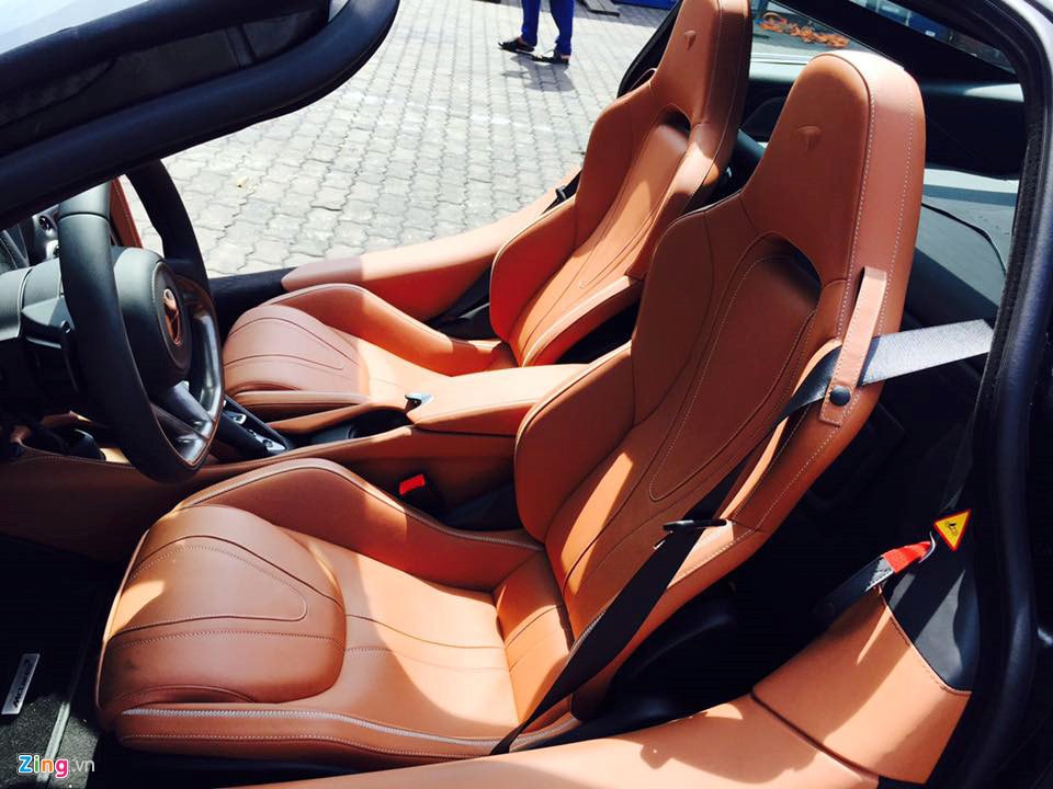 Sieu xe McLaren 720S lan dau xuat hien tren duong Sai Gon hinh anh 5